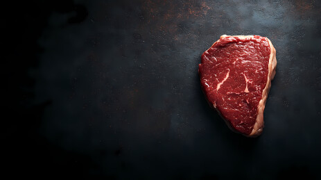 肉质鲜嫩的生牛排