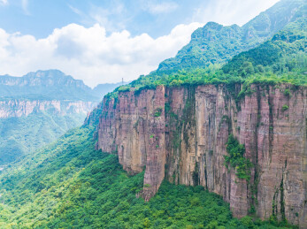 河南安阳市林州太行山万仙山景区郭亮村峡谷