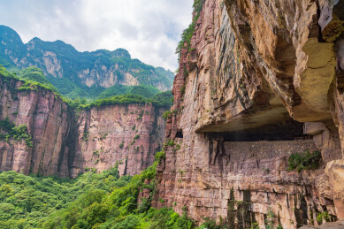 河南安阳市林州太行山万仙山景区郭亮村峡谷