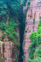 河南安阳市林州太行山万仙山景区郭亮村峡谷