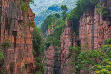 河南安阳市林州太行山万仙山景区郭亮村峡谷