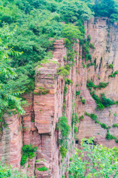 河南安阳市林州太行山万仙山景区郭亮村峡谷