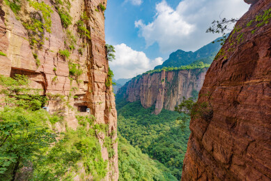 河南安阳市林州太行山万仙山景区郭亮村峡谷
