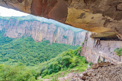 河南安阳市林州太行山万仙山景区郭亮村峡谷