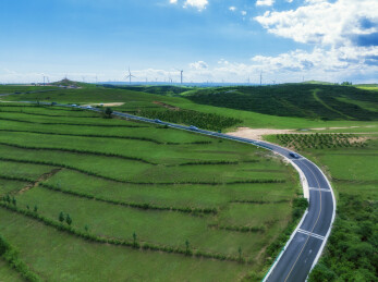 河北张北草原天路风景