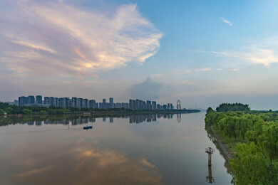 南京市建邺区夹江两岸风光
