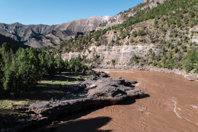 青海玉树杂多县昂赛大峡谷三江源国家公园