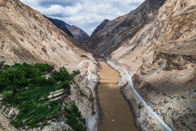 中国西藏G318公路怒江大峡谷航拍自然
