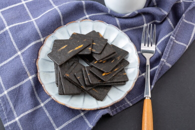 黑金芝士脆饼干