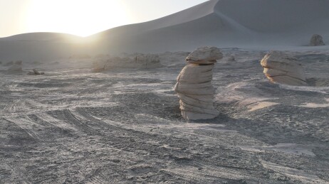 中国新疆哈密：沉积岩层