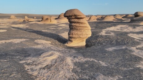 中国新疆哈密：沉积岩层