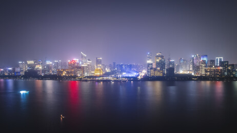 夏日杭州黄昏暮色