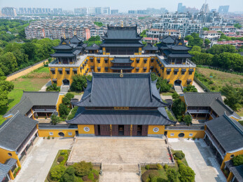 夏季白天航拍苏州张家港河南禅寺佛教建筑