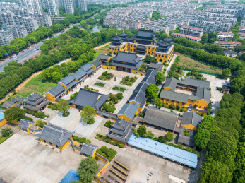 夏季白天航拍苏州张家港河南禅寺佛教建筑