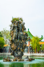 广东省广州番禺南粤苑清流漱石