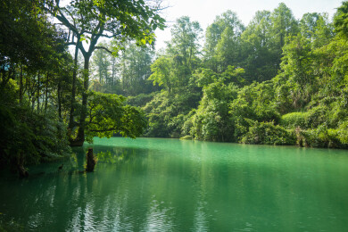 中国贵州省黔南荔波小七孔风景区