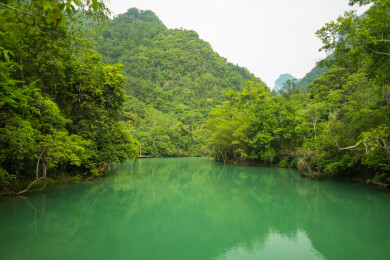 中国贵州省黔南荔波小七孔风景区卧龙潭