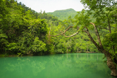 中国贵州省黔南荔波小七孔风景区