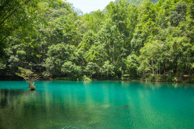 中国贵州省黔南荔波小七孔风景区