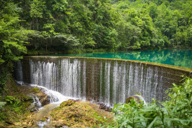 中国贵州省荔波小七孔风景区卧龙潭