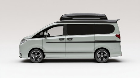 3D商务汽车MPV插图