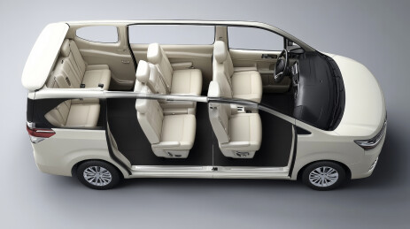 3D商务汽车MPV插图