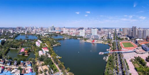 航拍德州新湖城市景观全景大画幅