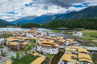 中国西藏波密县鲁朗国际旅游小镇航拍风光