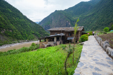 云南怒江州丙中洛雾里村乡村山谷自然风光