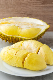 一碟泰国金枕榴莲的果肉