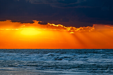 日落时的海边风景