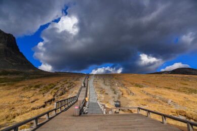 长白山天池西坡的秋天的风景