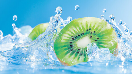 飞溅的猕猴桃果水摄影