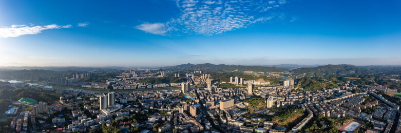 航拍湖南郴州资兴市黄草镇东江湖金牛岛景观