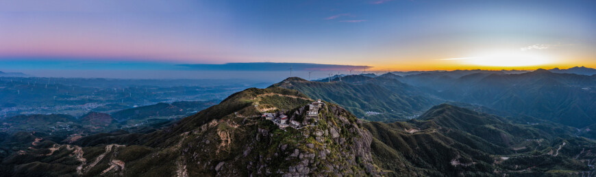 航拍湖南郴州临武县金仙寨日出风光