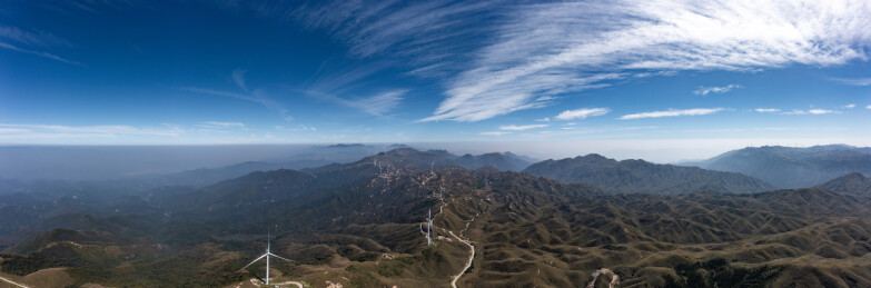航拍广西桂林全州县天湖风力发电场景观