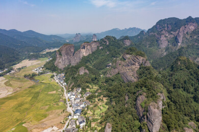 航拍湖南邵阳新宁崀山风光