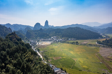 航拍湖南邵阳新宁崀山风光