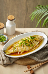 中餐美食 清蒸鲈鱼