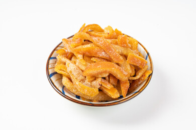 盘子里的小零食盐津陈皮干