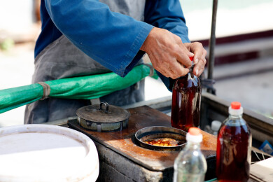 市井商贩卖香油