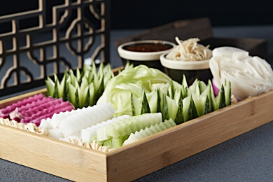 东北农家蘸酱菜卷饼大拼盘