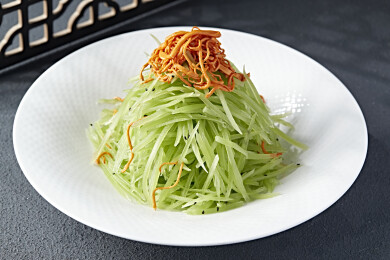 精美凉菜虫草花巧拌卤笋丝