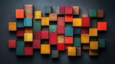 桌上彩色玩具块的高角度视图