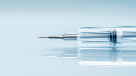 钢笔与白布展示