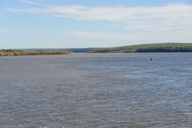 黑龙江抚远东极广场黑龙江乌苏里江交汇处