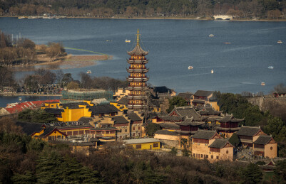 古鸡鸣寺