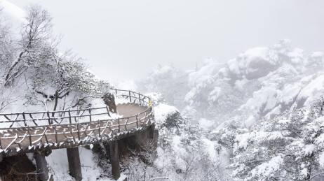 中国安徽省黄山风景名胜区冬日雪景