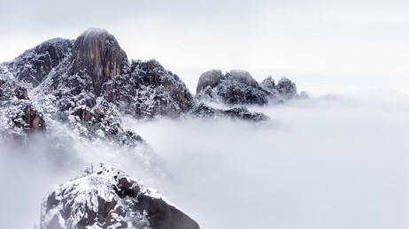中国安徽省黄山风景名胜区冬日雪景