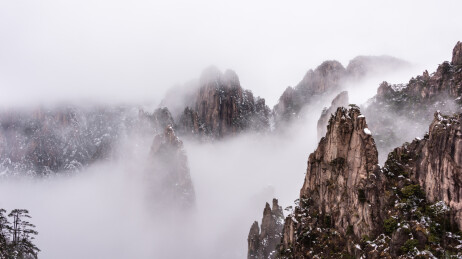 中国安徽省黄山风景名胜区冬日雪景